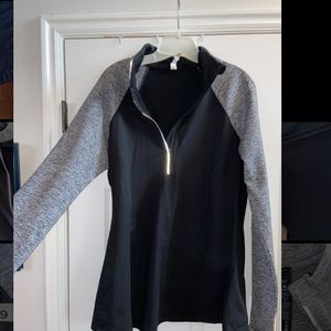 EUC Under Armour sweat jacket